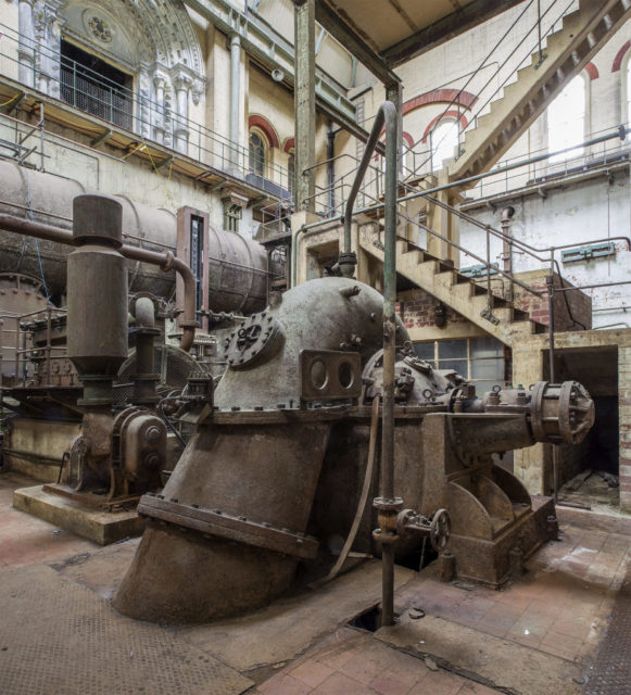 Diesel engine and pump. Author: Matt Emmett | Facebook @ForgottenHeritagePhotography