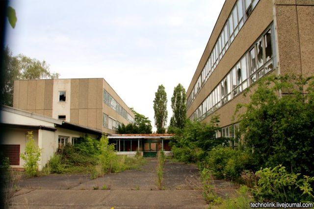 A complex nearby where the plant management buildings were located. Author: Alex Technolirik – LiveJournal @technolirik