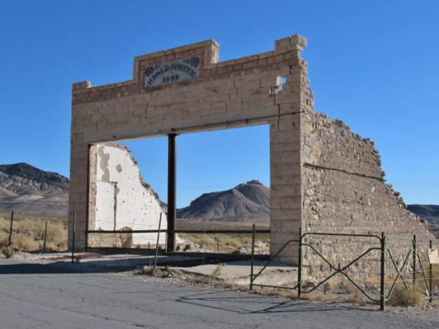 Porter Brothers Store Ruins. Author: John Schrantz | Flickr @mytravelphotos