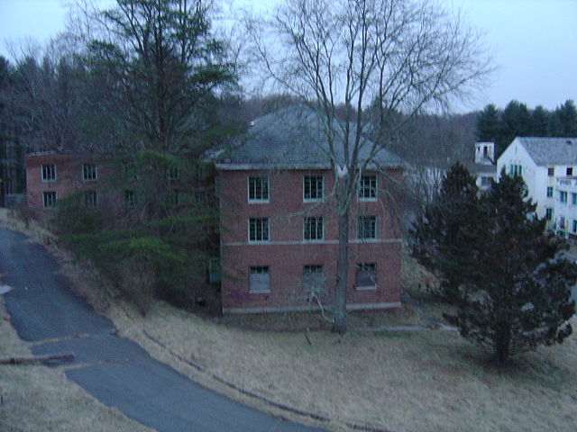 Building at Henryton State Hospital erected along a laneway