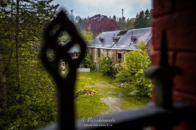 A view of the courtyard. Author: Marakhovets Alexey – Instagram @alexio.marziano