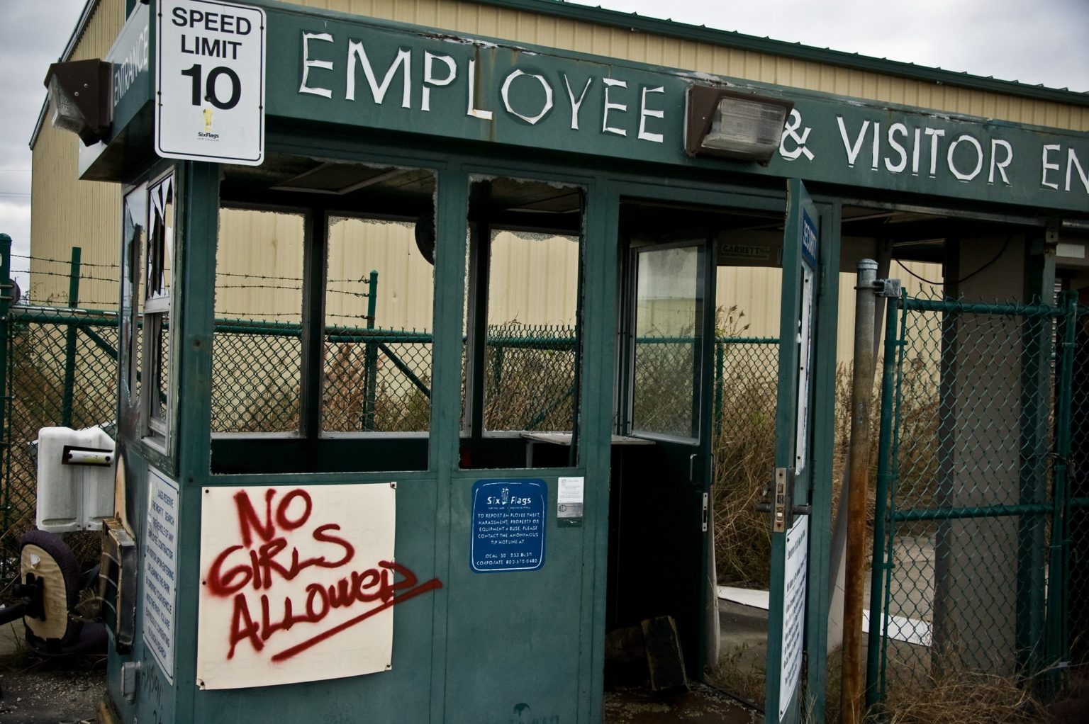 Six Flags New Orleans Amusement Park Abandoned Spaces