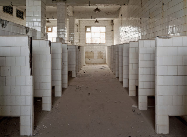 Female toilets in the bathhouse. Author: Li Yang – liyangphoto.com