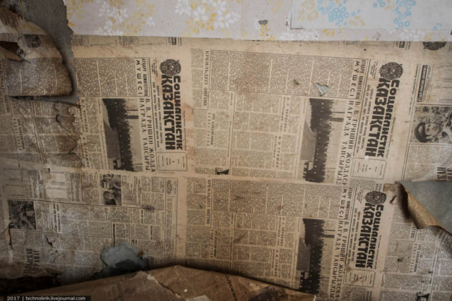 Russian newspapers found on the walls. Author: Alex Technolirik – LiveJournal @technolirik