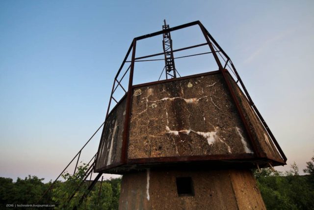 On the roof of the bunker “Goering Tower”. By Alex Technolirik – LiveJournal @technolirik