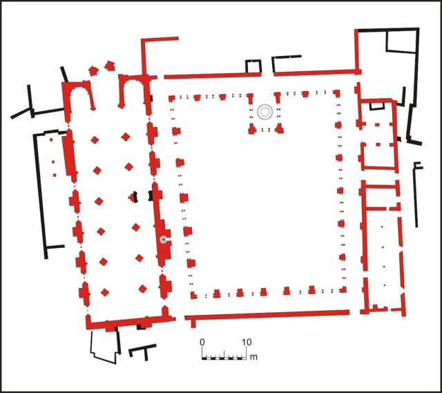 Mosteiro de Santa Clara-a-Velha plan. By Paulo sande – Own work, CC BY-SA 3.0