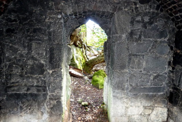 Cave. By Barry Ferguson, Flickr @lairig4