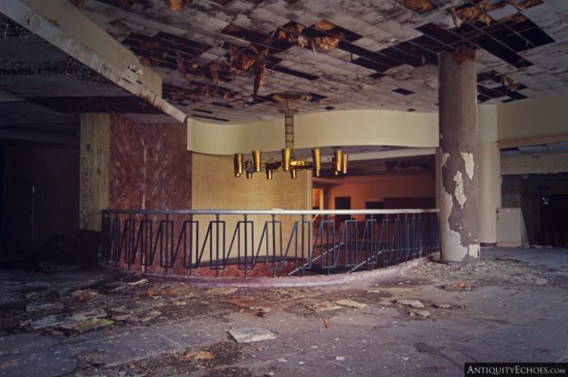 Landing in the Nevele Grand Resort with the ceiling crumbling above it