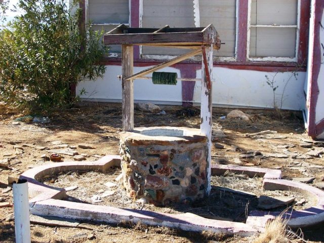 Damaged wishing well