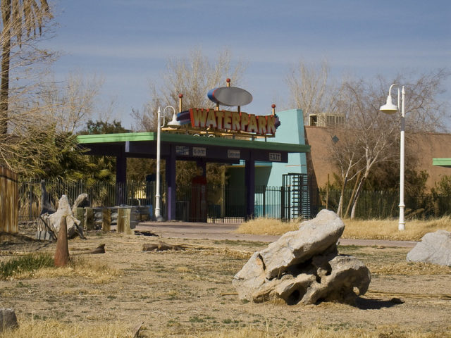 Entrance to the Rock-A-Hoola Waterpark