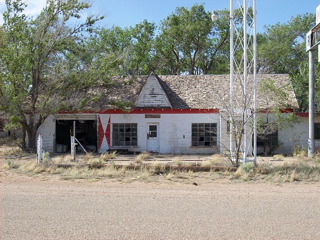 Abandoned Glenrio motel