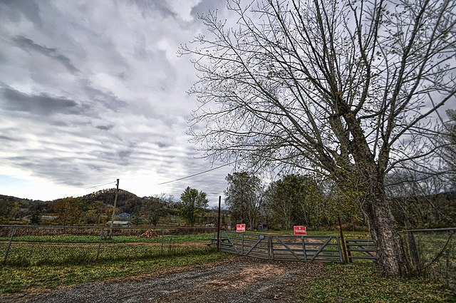 Entrance to Lake Shawnee Amusement Park