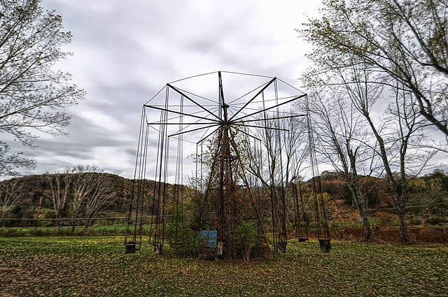 Swing set at Lake Shawnee Amusement Park