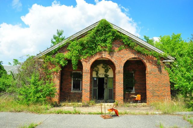 Exterior of a building at Forest Haven Asylum