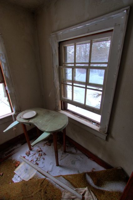 Dressing table in the corner of a hotel room