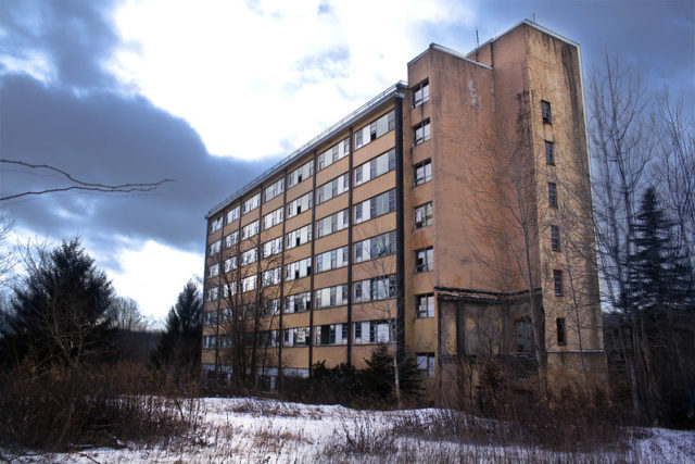 Exterior of the hotel at Grossinger's Resort