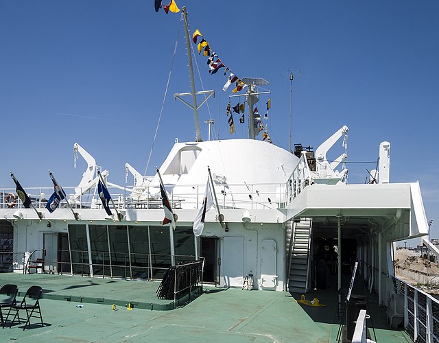 NS Savannah's veranda deck