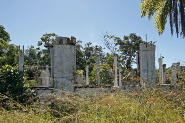 Remains of Fordlândia's hospital