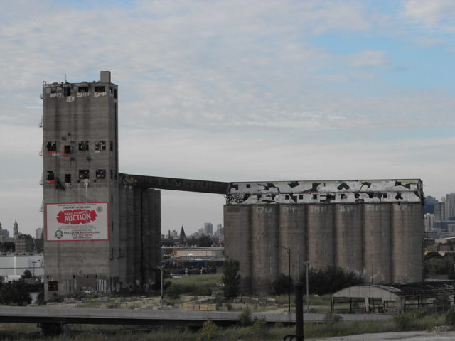 Exterior of Damen Silos