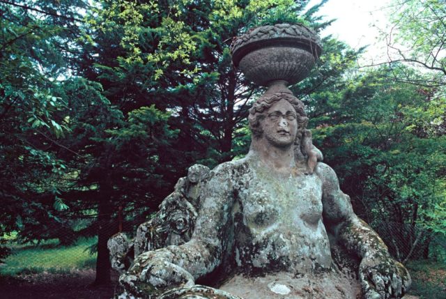 Sculpture of Ceres with a vase on top of her head