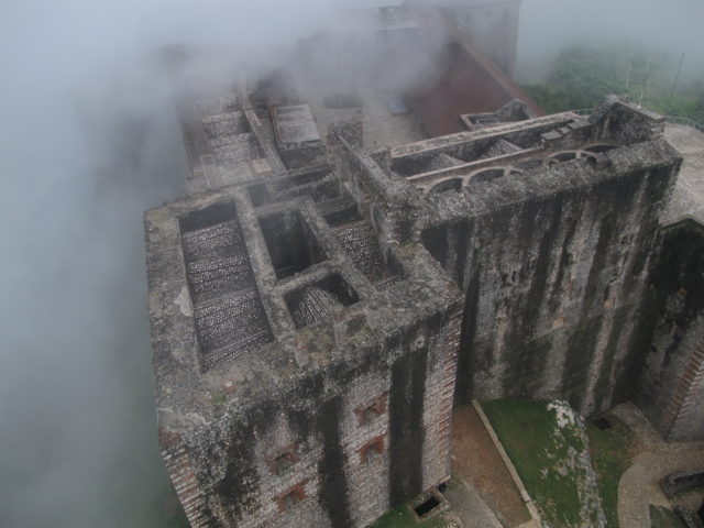 Bird-eye view of the top of Citadelle Laferrière