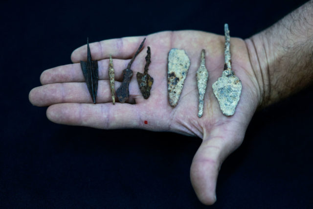 Ancient arrowheads discovered in the Cave of Horror