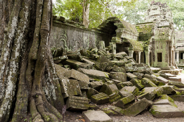 Collapsed wall in Ta Prohm