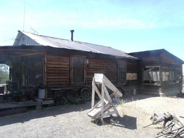 Miners residence in Vulture City