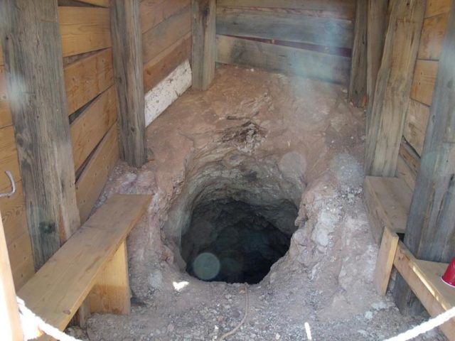 The entrance of Vulture Mine