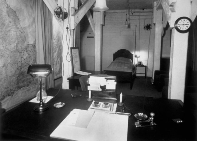 Underground emergency bedroom in the Cabinet War Rooms