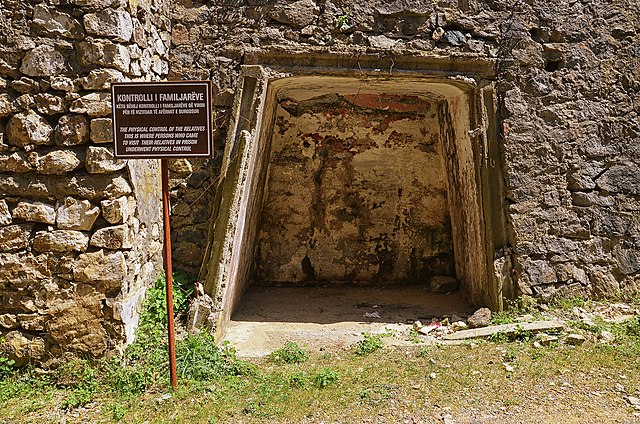 Exterior of the visitors' area of Spaç Prison