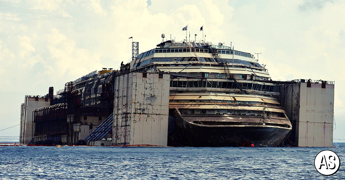 the-true-story-behind-the-costa-concordia-shipwreck