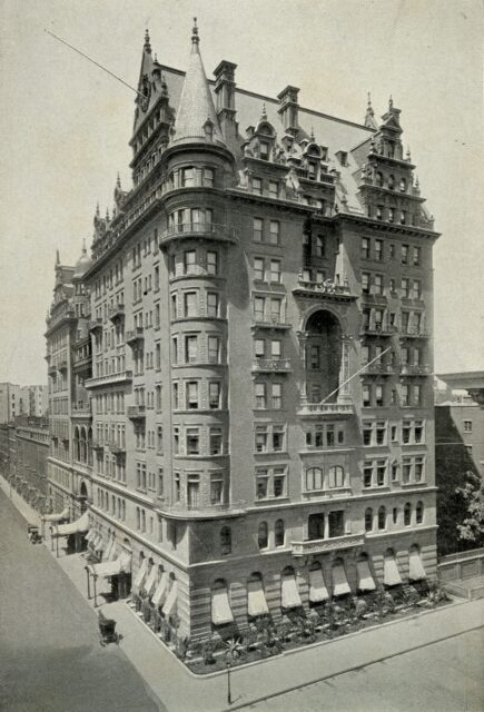Exterior of the Waldorf-Astoria
